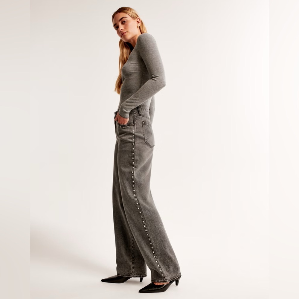 Abercrombie & Fitch | High Rise Loose Jean in Grey with Studs